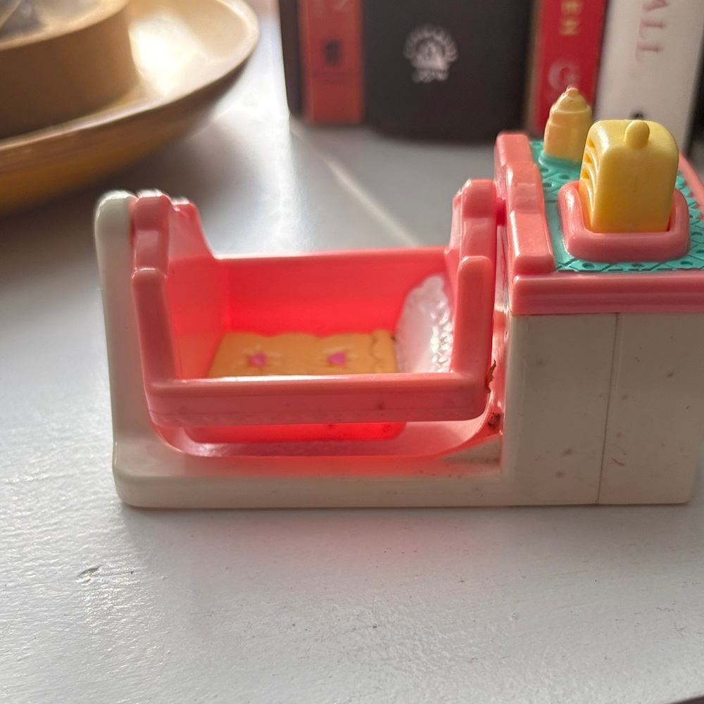 Fisher-Price Loving Family Cradle 1999